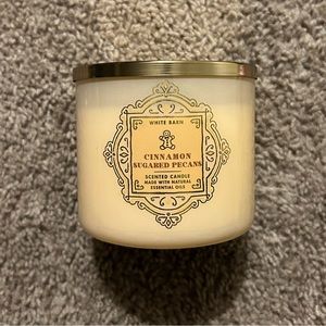 White Barn Cinnamon Sugared Pecan Candle